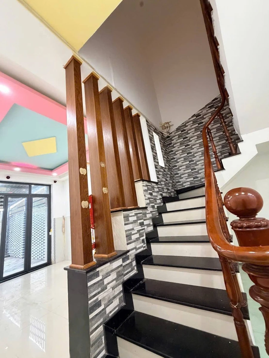 Bán nhà 1 trệt 1 lầu hoàn công 91.6m² Long An - 1 tỷ 880 triệu - Ảnh thu nhỏ 5
