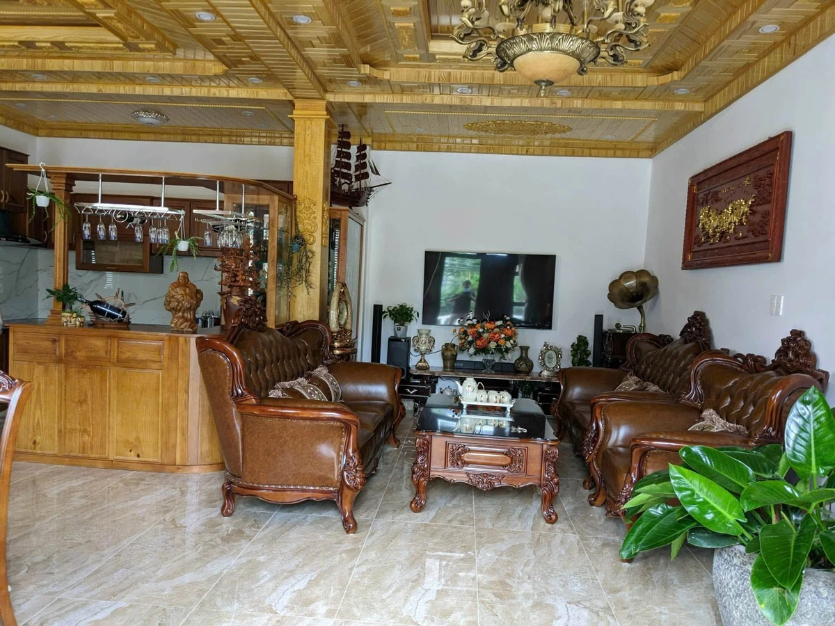 Bán biệt thự 205m2, 6 PN, 2 mặt tiền Đà Lạt - 21 tỷ - Ảnh thu nhỏ 2