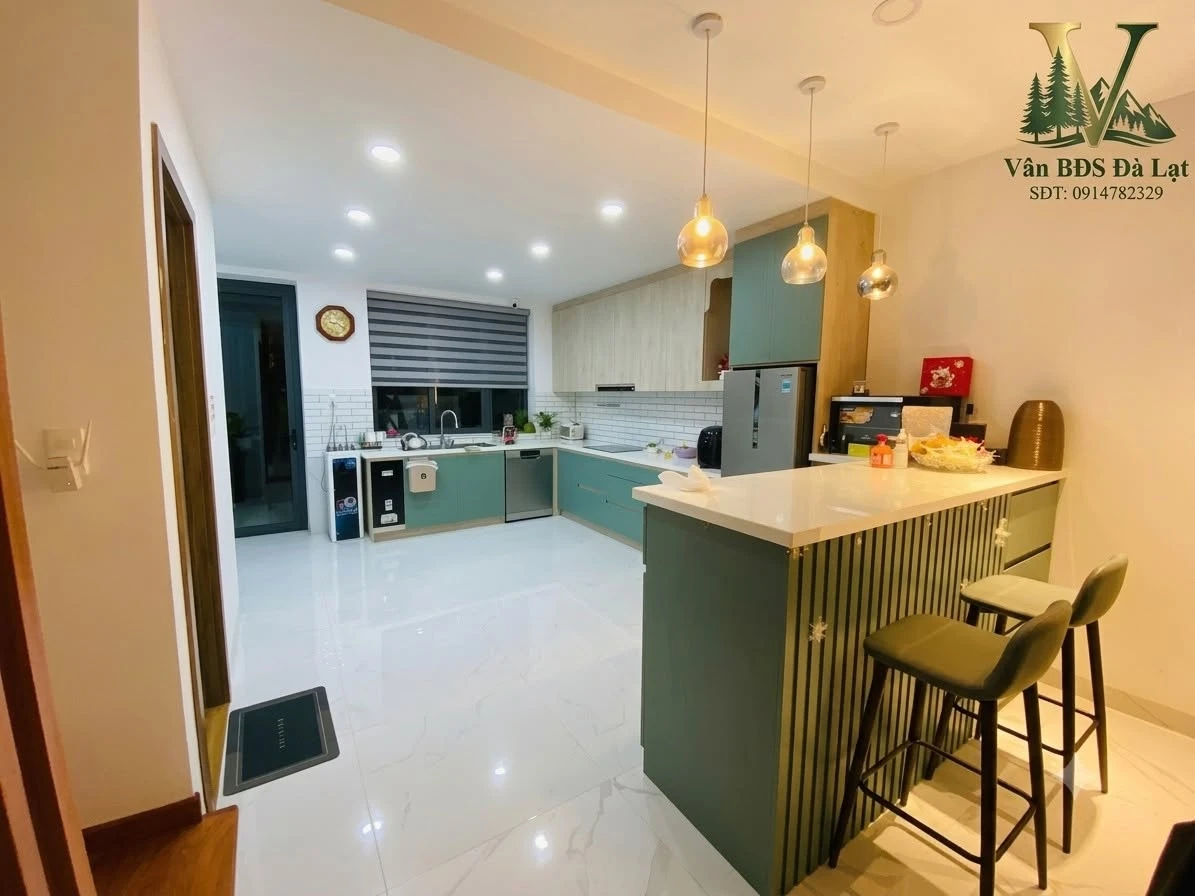 Bán nhà phố 3 tầng 100,64m² Thái Lâm, Đà Lạt - Ảnh 1