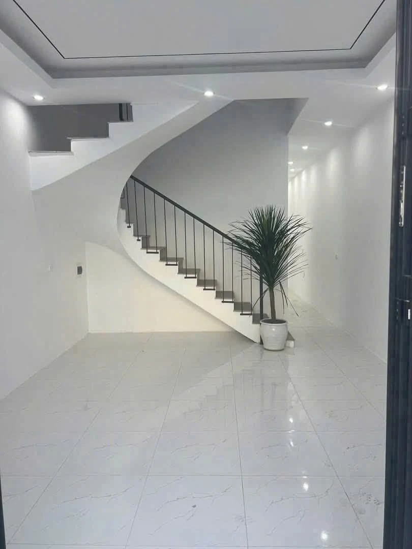 Nhà 2 tầng mặt đường Trần Minh Tông 80m2, 3PN, 5 tỷ - Ảnh 1