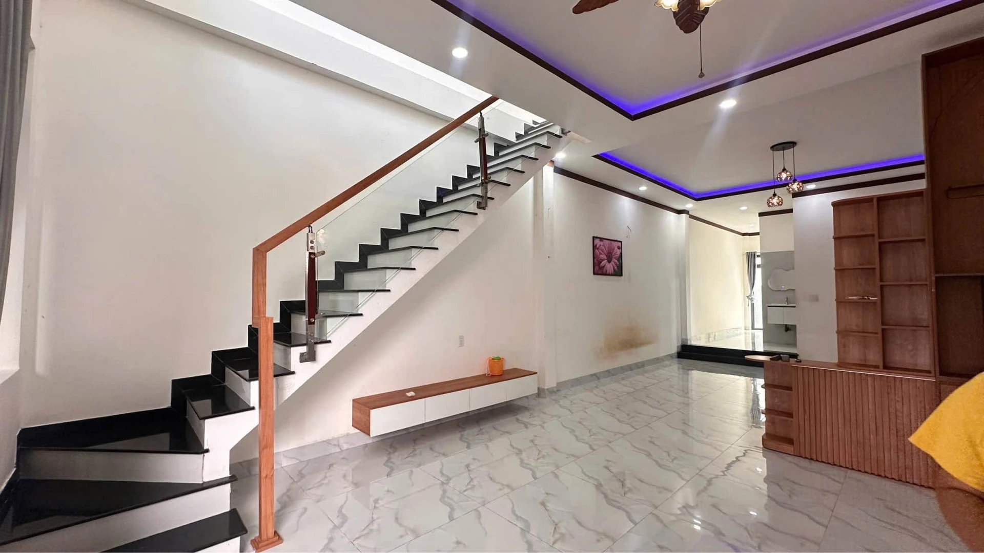 Bán nhà mê lửng 3 PN Cao Thành 1 tỷ 990 triệu - Ảnh 1