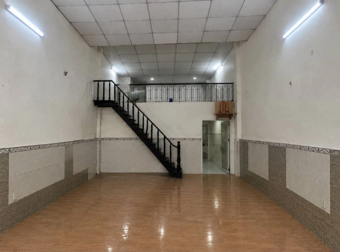 Bán nhà hẻm xe hơi 60m2 gần trường học Bình Trị Đông, Bình Tân, giá 4,1 tỷ - Ảnh thu nhỏ 3