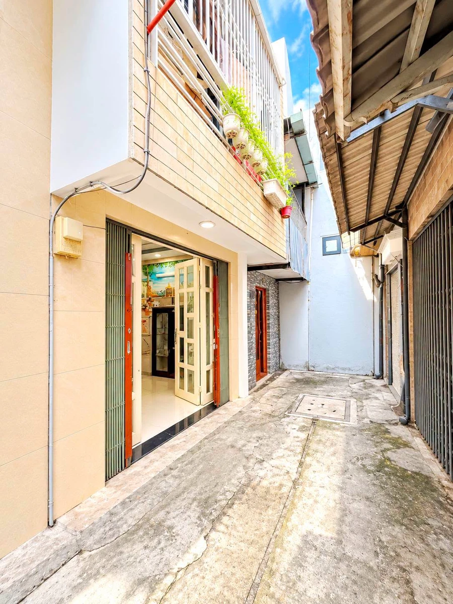 Bán nhà mặt tiền 22m2, trệt lầu, 2PN, Bình Tân sát Nguyễn Sơn, giá 2,46 tỷ - Ảnh thu nhỏ 2