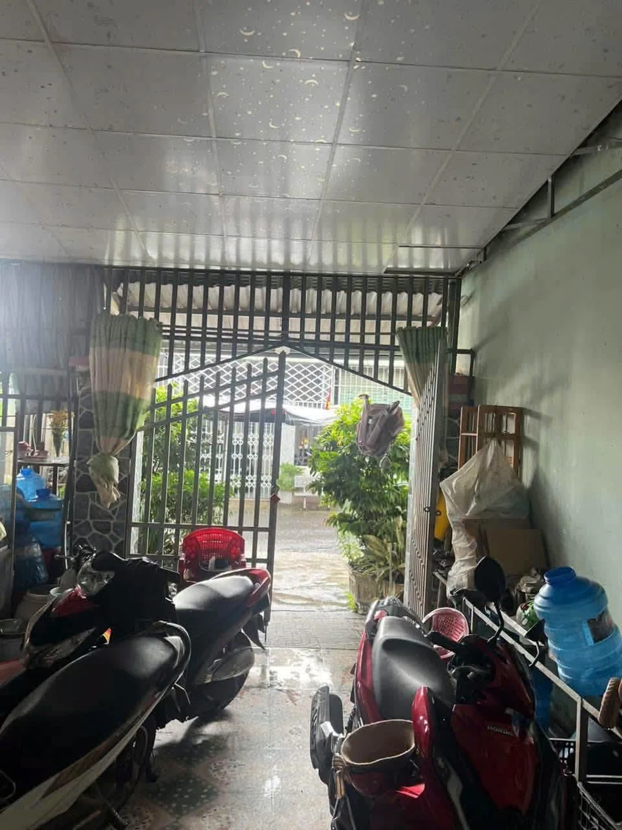 Bán nhà Tân Xuân Đồng Xoài Bình Phước 92m2 hướng Tây - Ảnh thu nhỏ 2