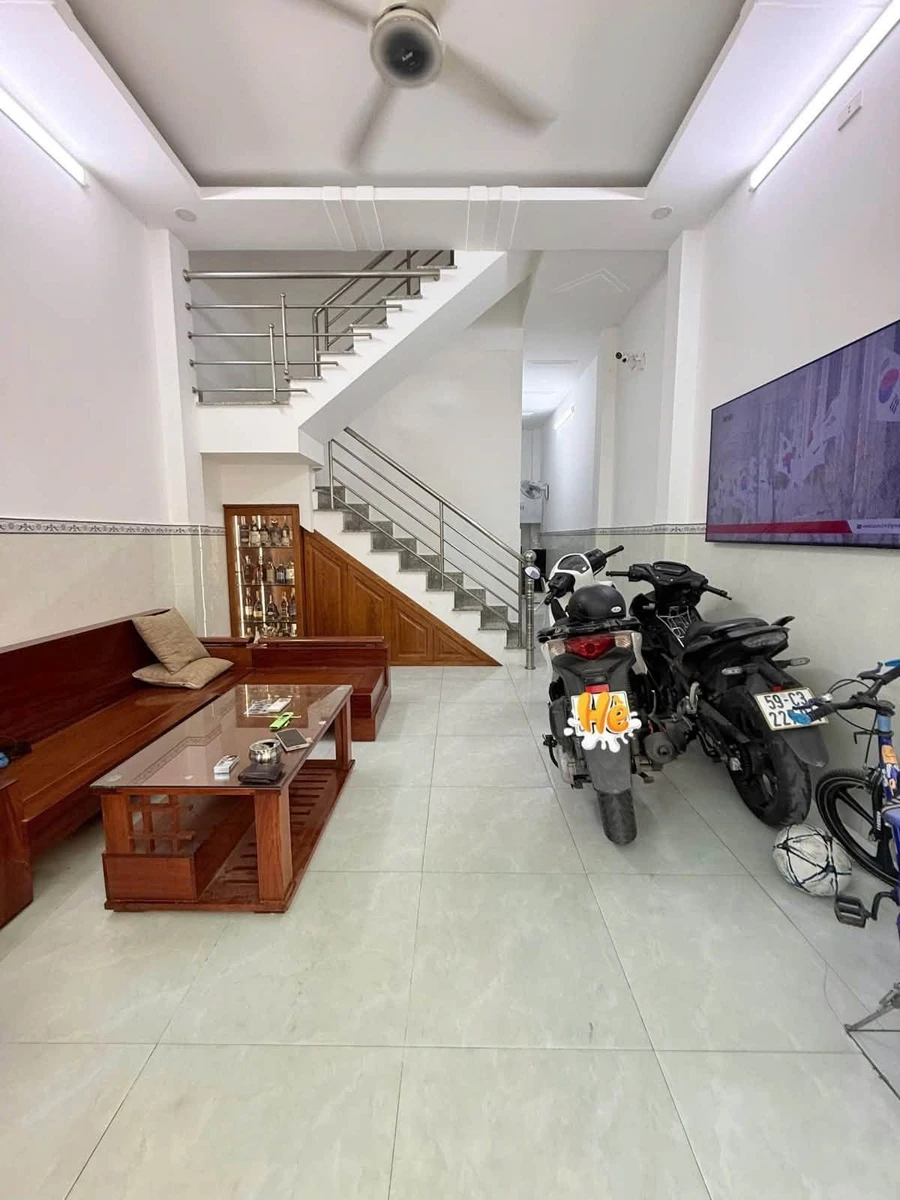 Bán nhà hẻm 3 tầng 37m2, 3PN gần mặt tiền Trương Thị Hoa, Quận 12, giá 4,25 tỷ - Ảnh thu nhỏ 2