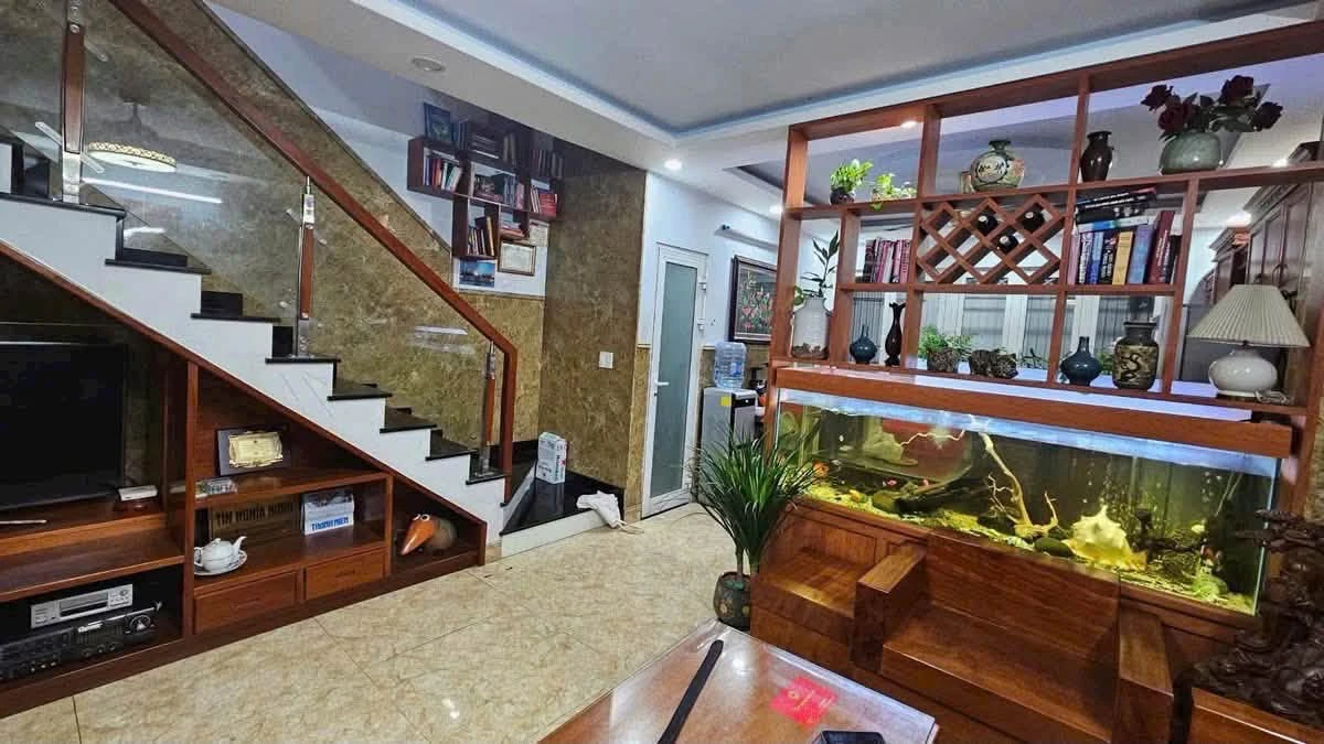 Bán nhà 1 trệt 2 lầu 200m² 4 PN Tam Hiệp - Ảnh thu nhỏ 4