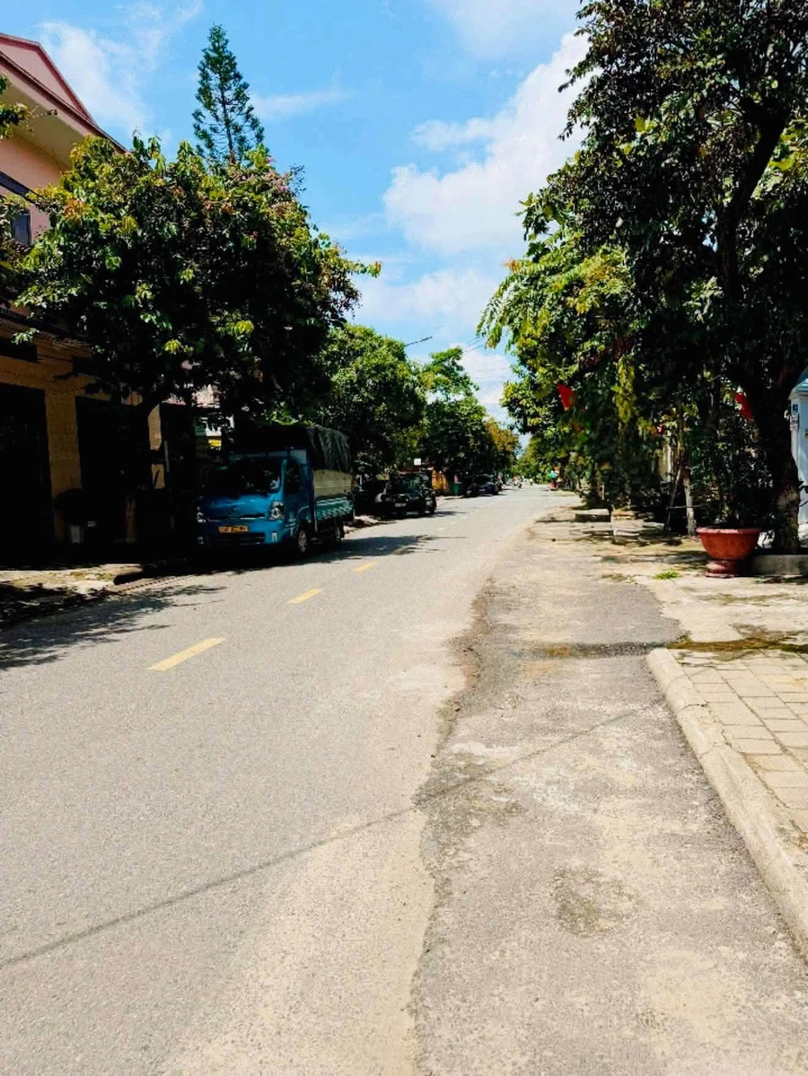 Bán nhà mặt tiền đường Bắc Sơn 5x25m, phường Cẩm Thành, Quảng Ngãi giá 3,68 tỷ - Ảnh 1