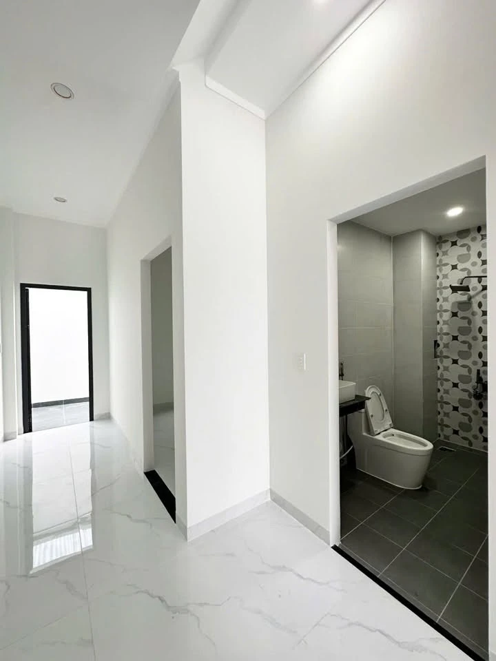 Bán nhà phố 3PN 100m2 gần Đồng Khởi Quận 1 - Ảnh thu nhỏ 5