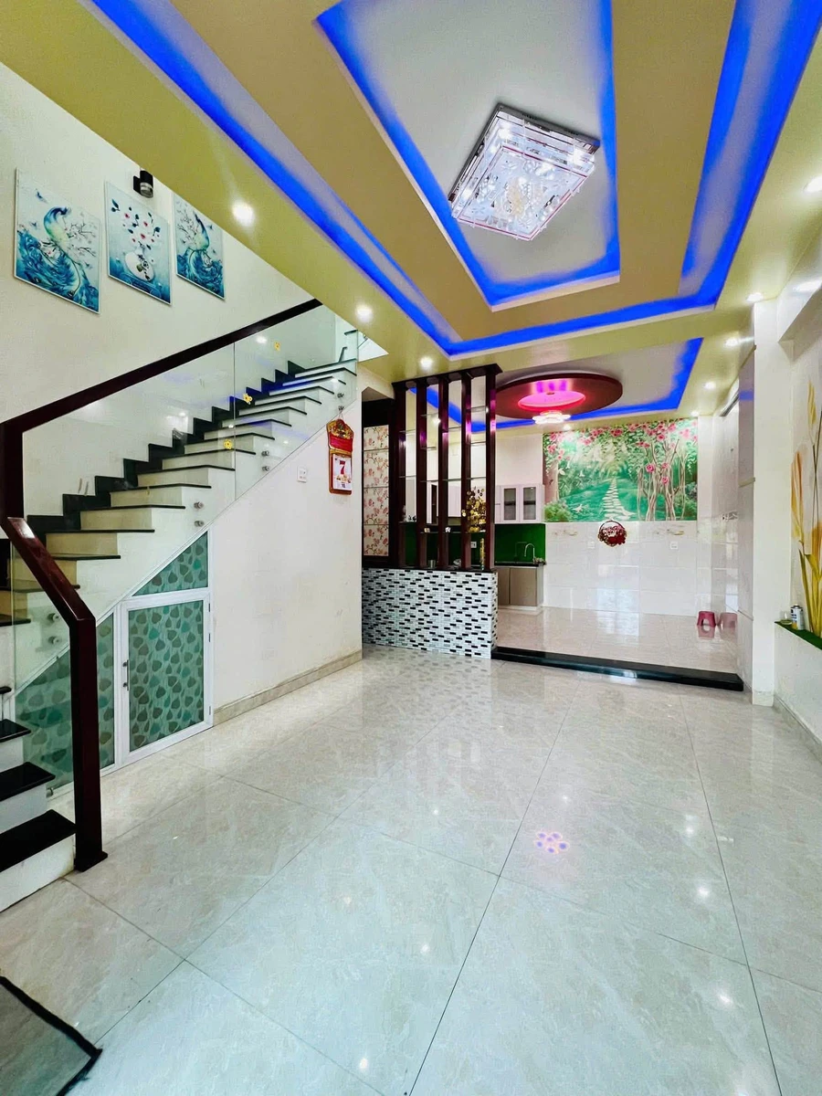 Bán nhà mặt tiền 3 tầng 42,5m² Quy Nhơn giá 3 tỷ - Ảnh 1