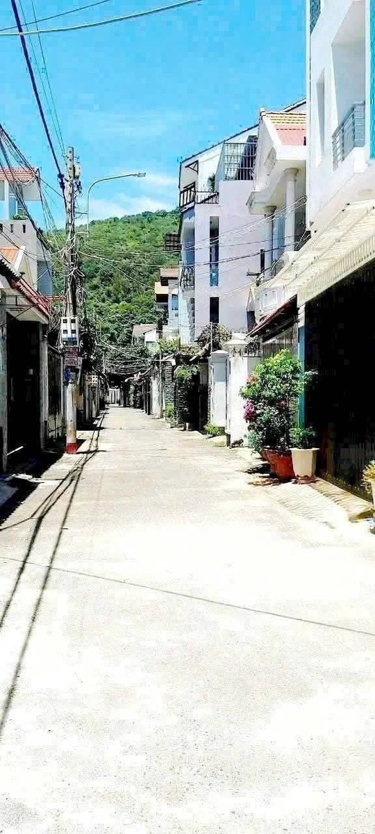 Bán nhà 1 trệt 3 lầu có thang máy 79.5m² Phường 2 Vũng Tàu - Ảnh 1