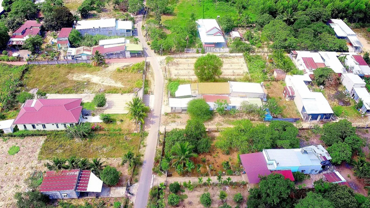 Bán đất mặt tiền đường Lò Than 148m2, gần chợ Suối Cát, giá 650 triệu - Ảnh thu nhỏ 2