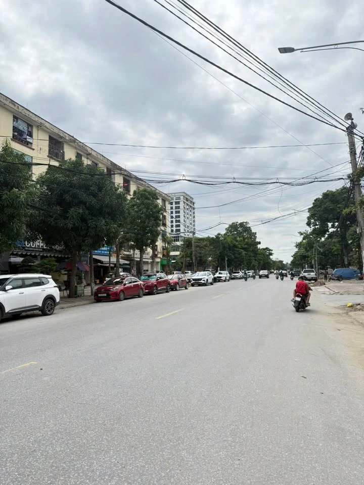Bán nhà 3 tầng 90m² Nguyễn Thái Học Vinh 10 tỷ - Ảnh 1