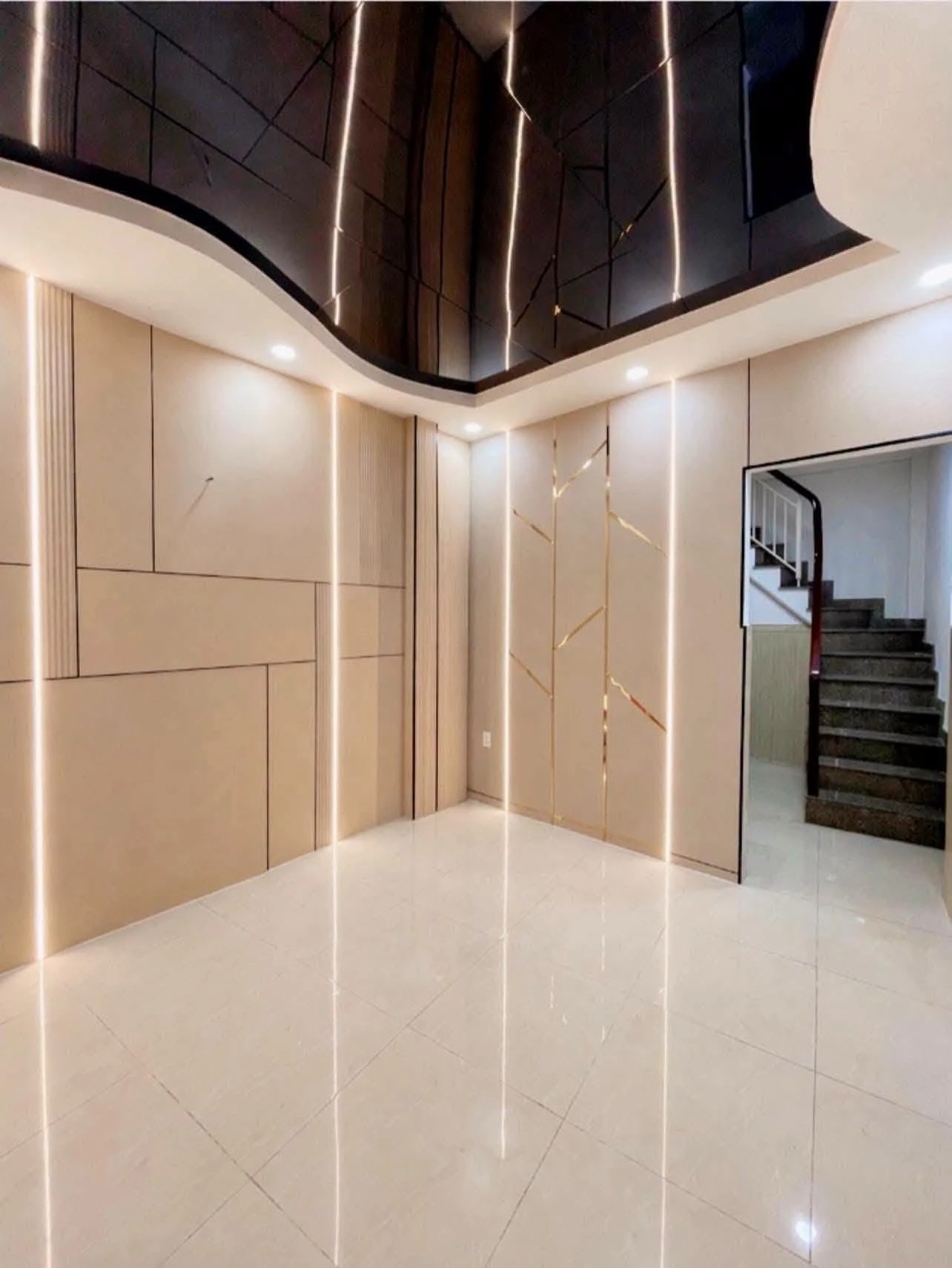 Bán nhà 4 tầng hẻm Tôn Đản, 22,6m², 3PN, giá 4,25 tỷ, Phường Xóm Chiếu, Quận 4 - Ảnh 1