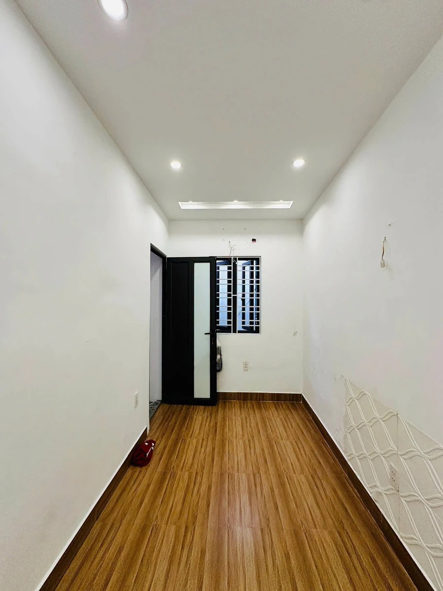 Nhà 2 tầng bán 1 tỷ 590 triệu, 35 m², Chợ Cột Đèn, Bình Chánh - Ảnh thu nhỏ 4