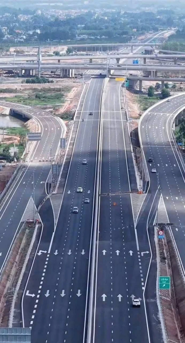 Bán đất mặt tiền 23m, 1500m² gần cao tốc Vũng Tàu - Ảnh thu nhỏ 2