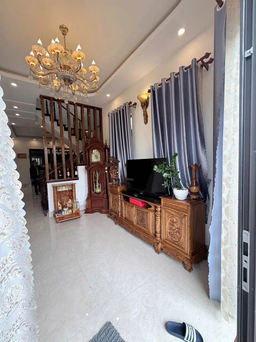 Villa 241m² bán Đà Lạt, 4PN, 8 tỷ 9 - Ảnh thu nhỏ 2