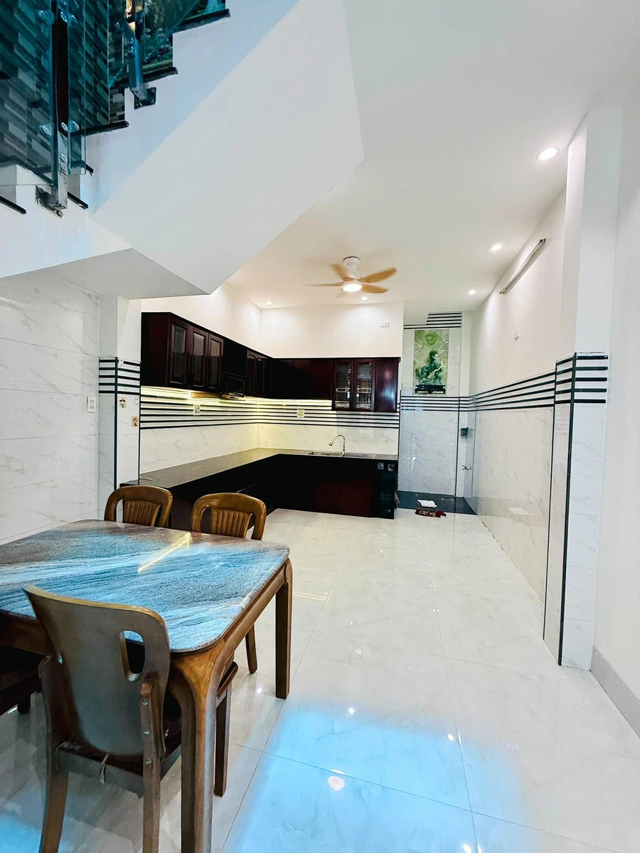 Bán nhà mặt tiền 52m2, 3 tầng 3PN tại Quy Nhơn - Ảnh thu nhỏ 2