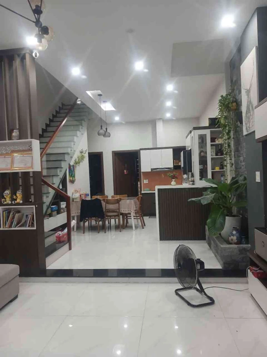Bán nhà 3 tầng nội thất 100m2 Đà Nẵng 6 tỷ - Ảnh thu nhỏ 2