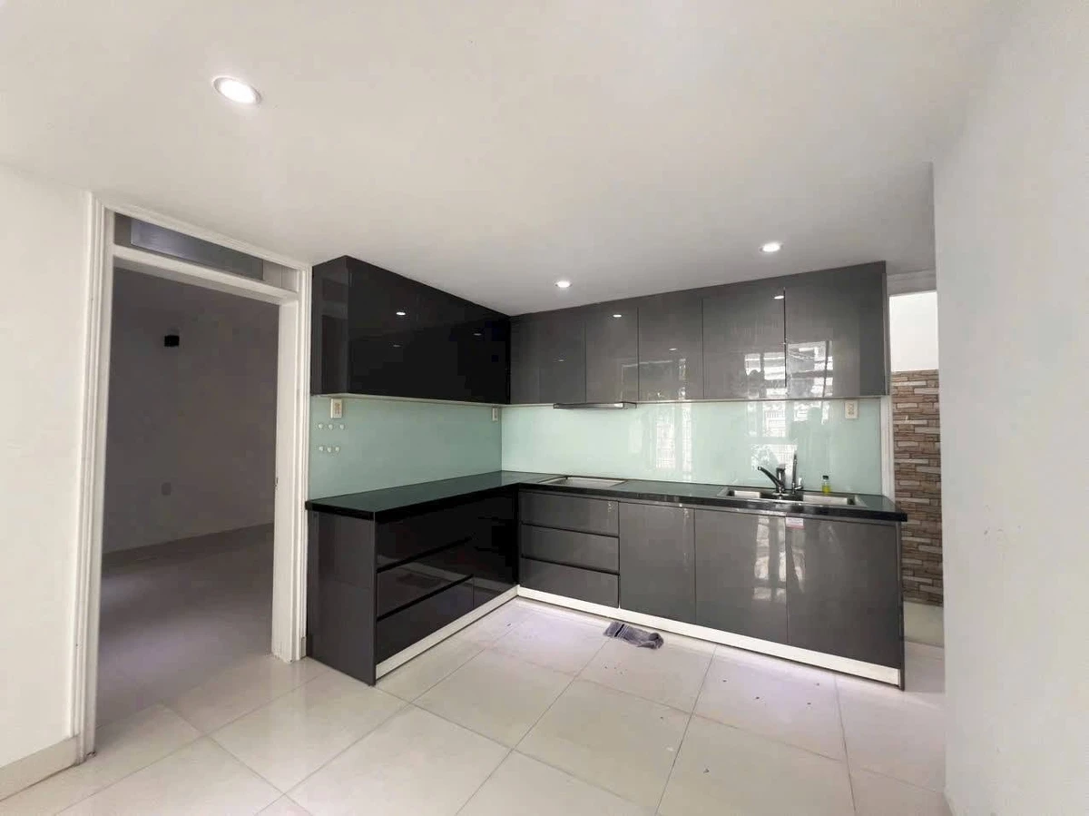 Biệt thự 9 phòng ngủ 127m² gần chợ Đầm Nha Trang giá 8,8 tỷ - Ảnh thu nhỏ 4
