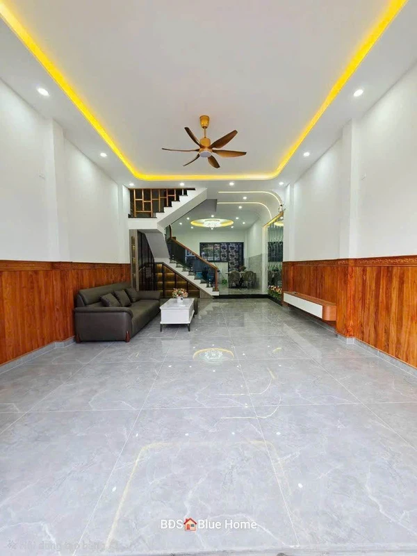 Nhà mặt tiền 3 tầng 76.9m² Quang Trung Quy Nhơn 5.9 tỷ