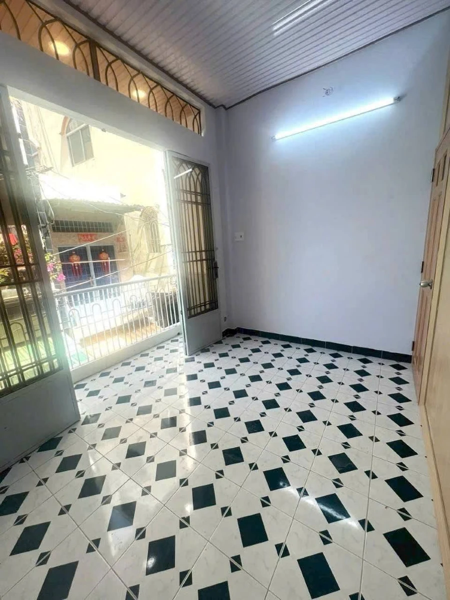 Bán nhà hẻm 5m 2 tầng 30m² gần chợ Thiếc, Quận 11, giá 4,53 tỷ - Ảnh thu nhỏ 3
