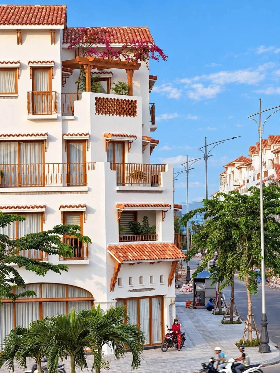 Nhà phố Blanca City 7.5x17.5m giá 18.3 tỷ - Ảnh thu nhỏ 3