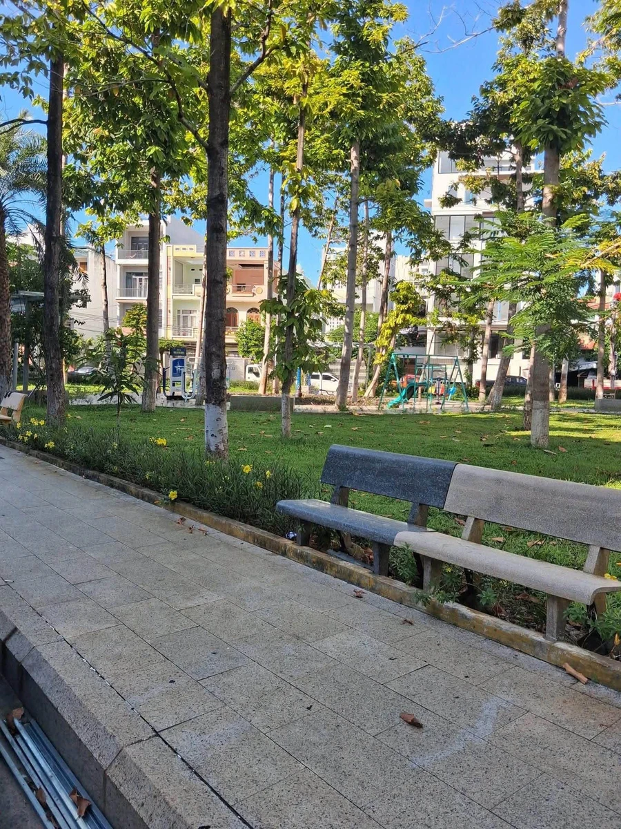 Bán nhà 3 tầng mặt tiền 80m² Quy Nhơn, gần biển - Ảnh thu nhỏ 2