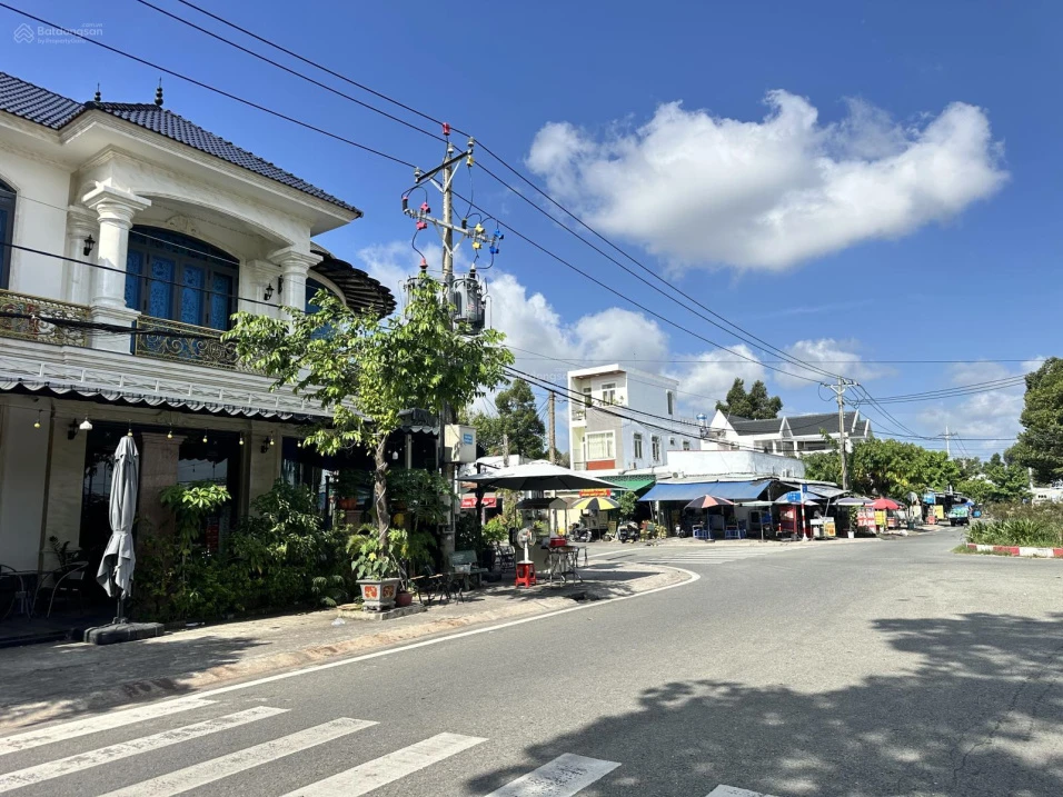 Chính chủ gửi bán đất 100m2 khu trung tâm gần khu đô thị Green City, Midori Park, siêu thị Aeon Mal - Ảnh 1