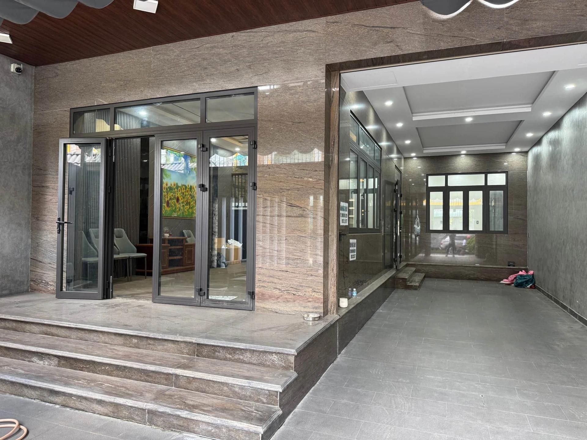 Bán biệt thự 180m2, 4 phòng ngủ gần KDC Tân Phong - Ảnh 1