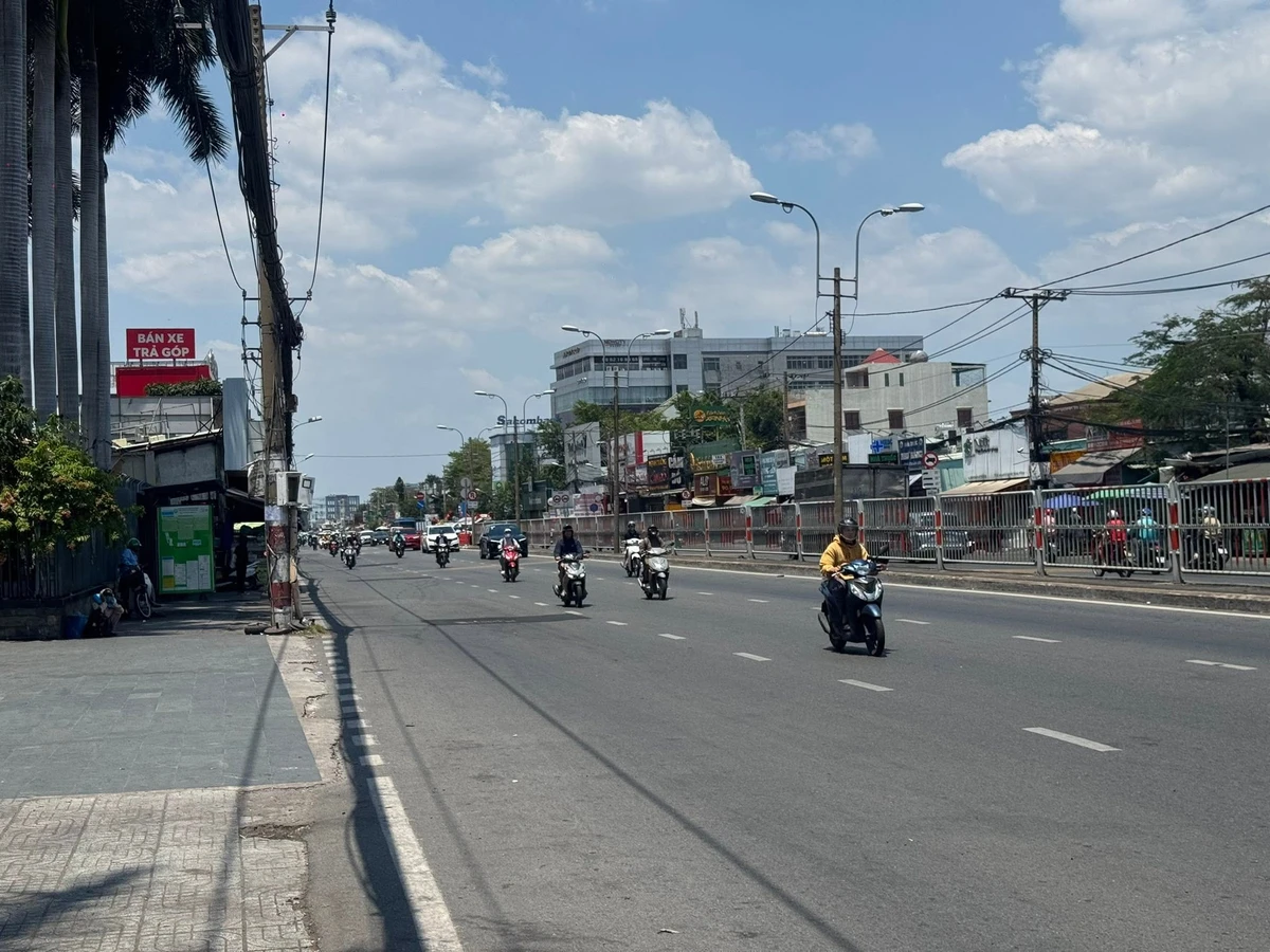 Bán mặt tiền Quốc lộ 13 Hiệp Bình Chánh 320m2, giá 51 tỷ - Ảnh thu nhỏ 2