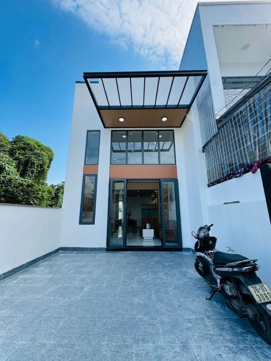 Bán nhà hẻm ô tô 5x18m, 3 phòng ngủ, đường Đỗ Quang Thắng, Quảng Ngãi, giá 1,89 tỷ - Ảnh 1