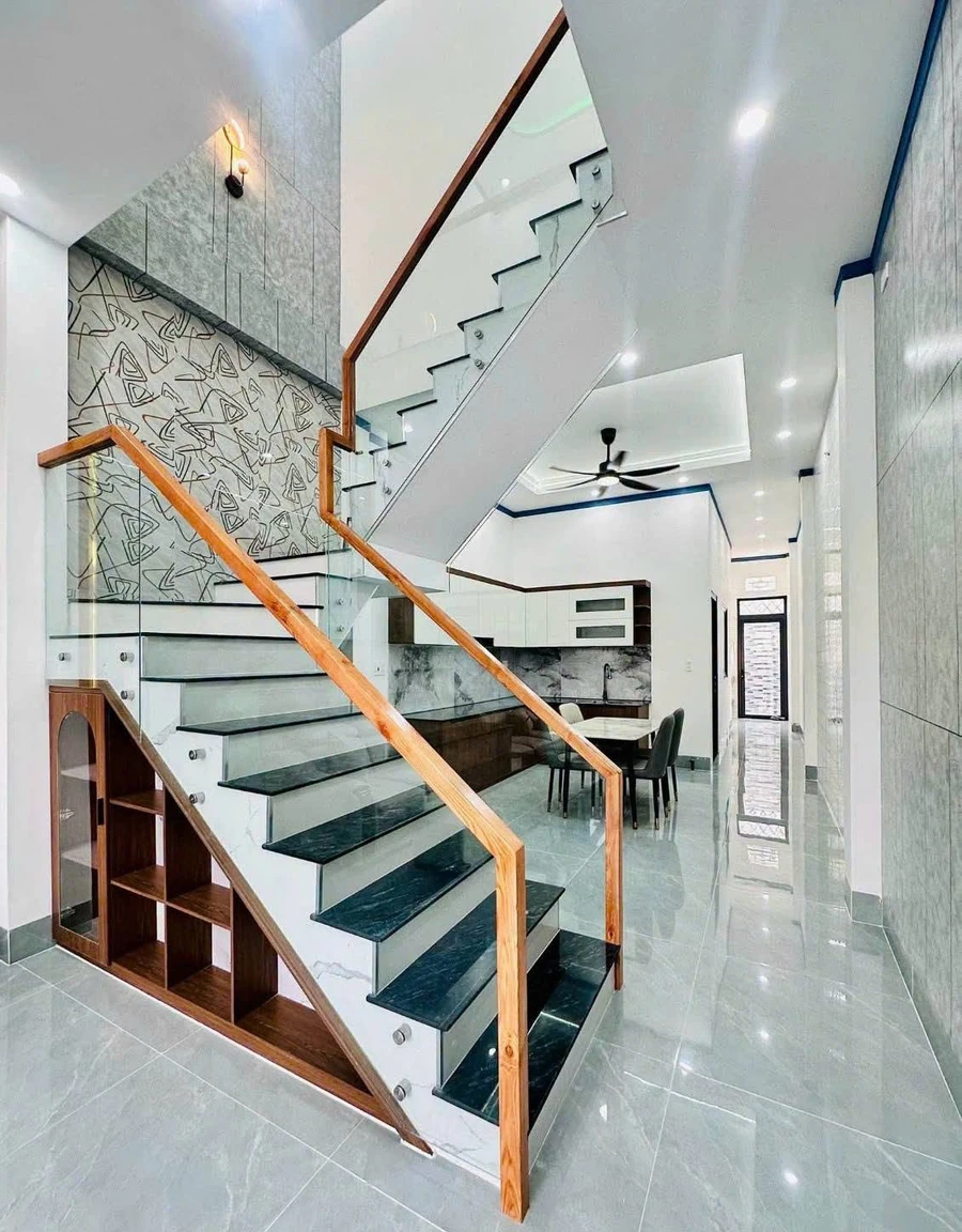 Bán nhà lầu 4x26m sổ riêng hoàn công, 3 phòng ngủ, gần chợ Trảng Dài - Ảnh thu nhỏ 4