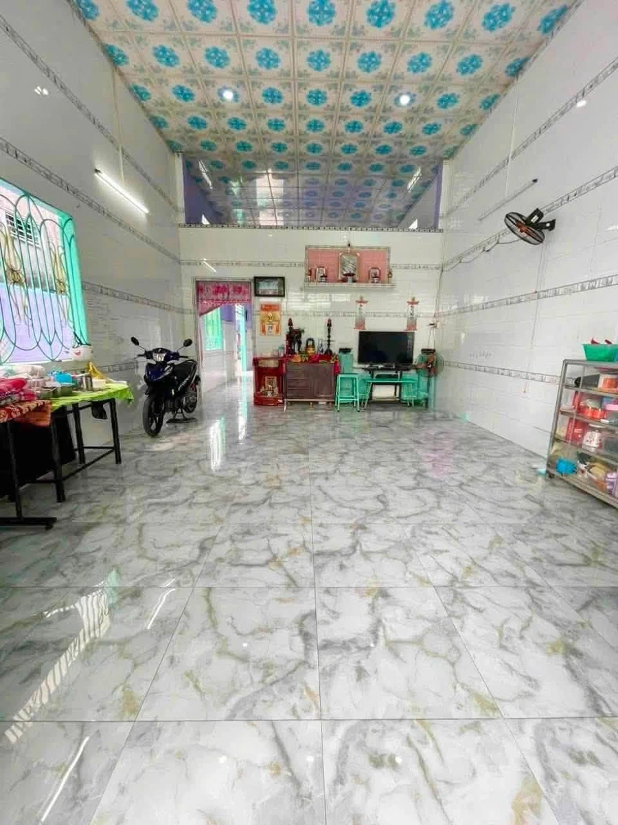 Bán đất thổ cư 228m2 ngang 8m gần chợ Bình Chánh tặng nhà cấp 4, giá 4,9 tỷ - Ảnh thu nhỏ 3