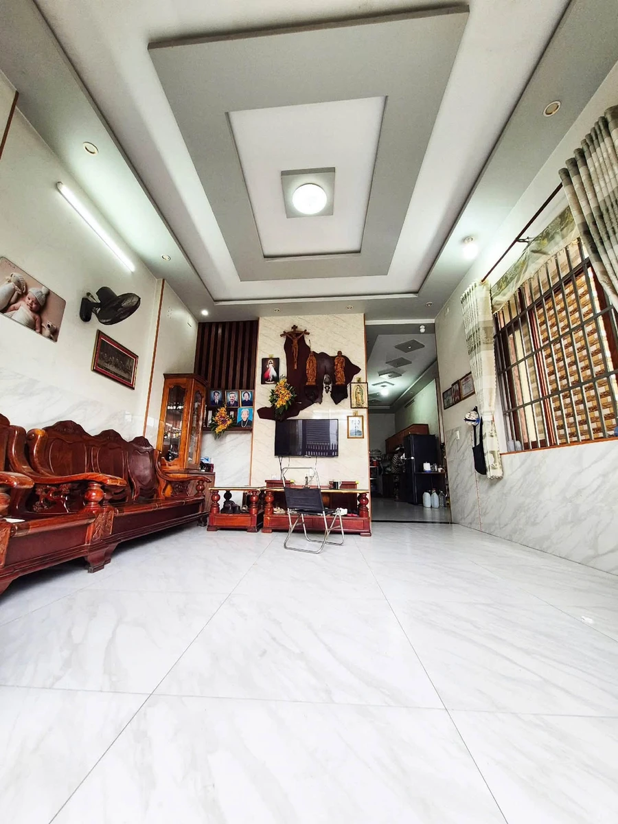 Bán nhà 3 phòng ngủ 90m² Long Bình, hạ giá 3,45 tỷ - Ảnh 1