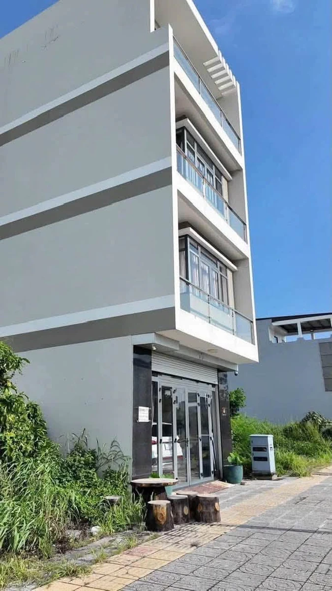 Bán nhà 158m² mặt tiền Đường 3/2, 5PN, 7WC, 9 tỷ, Bà Rịa - Ảnh 1