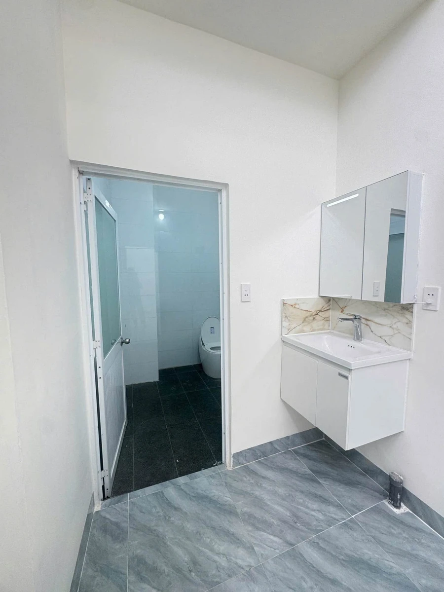 Bán nhà 2 phòng 126m² giá 3 tỷ 150 gần Ngã Sáu - Ảnh thu nhỏ 2