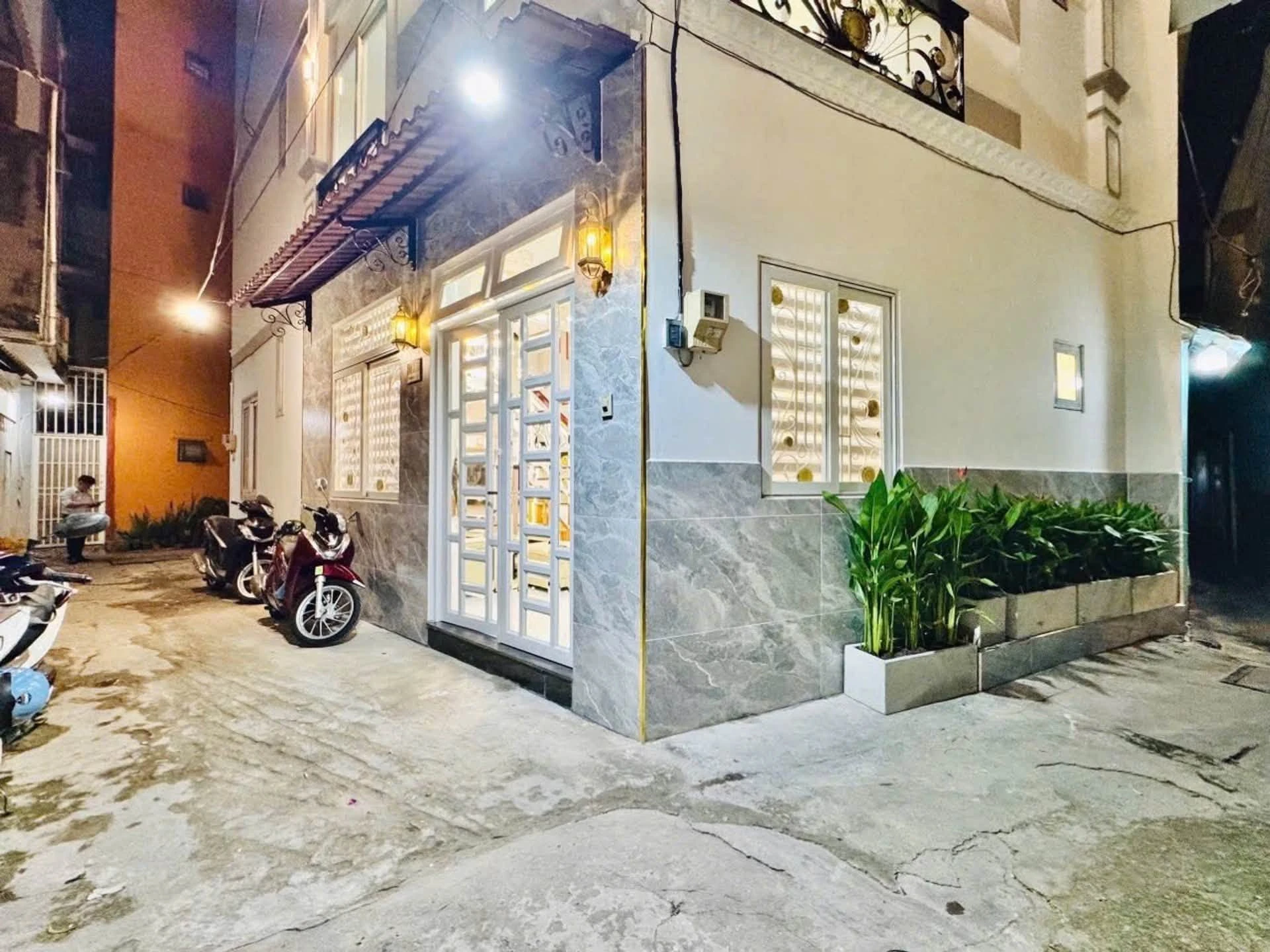 Bán nhà phố 3 phòng ngủ, 4 WC tại Phú Nhuận, 6.5 tỷ - Ảnh 1