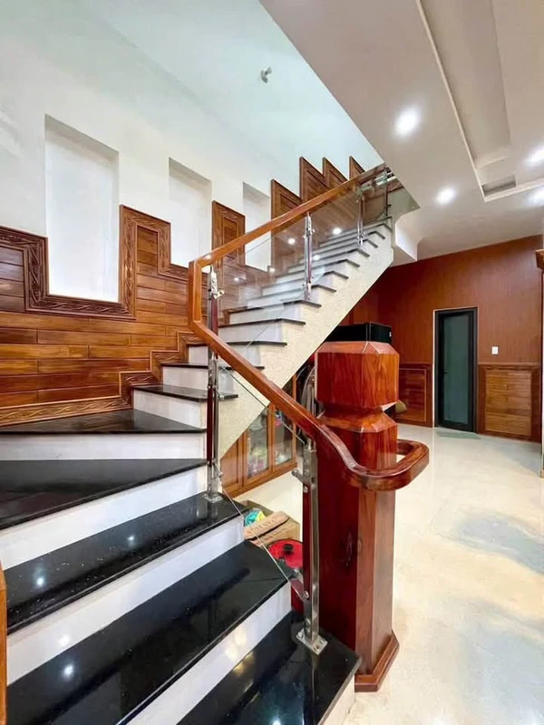 Bán nhà 3 mê 279m² Trần Cẩm Quảng Ngãi