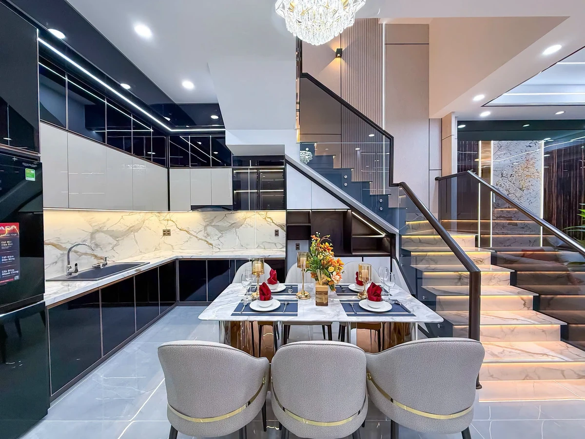 Bán nhà 2 lầu 4PN 240m² nội thất sang trọng Cần Thơ - Ảnh thu nhỏ 4