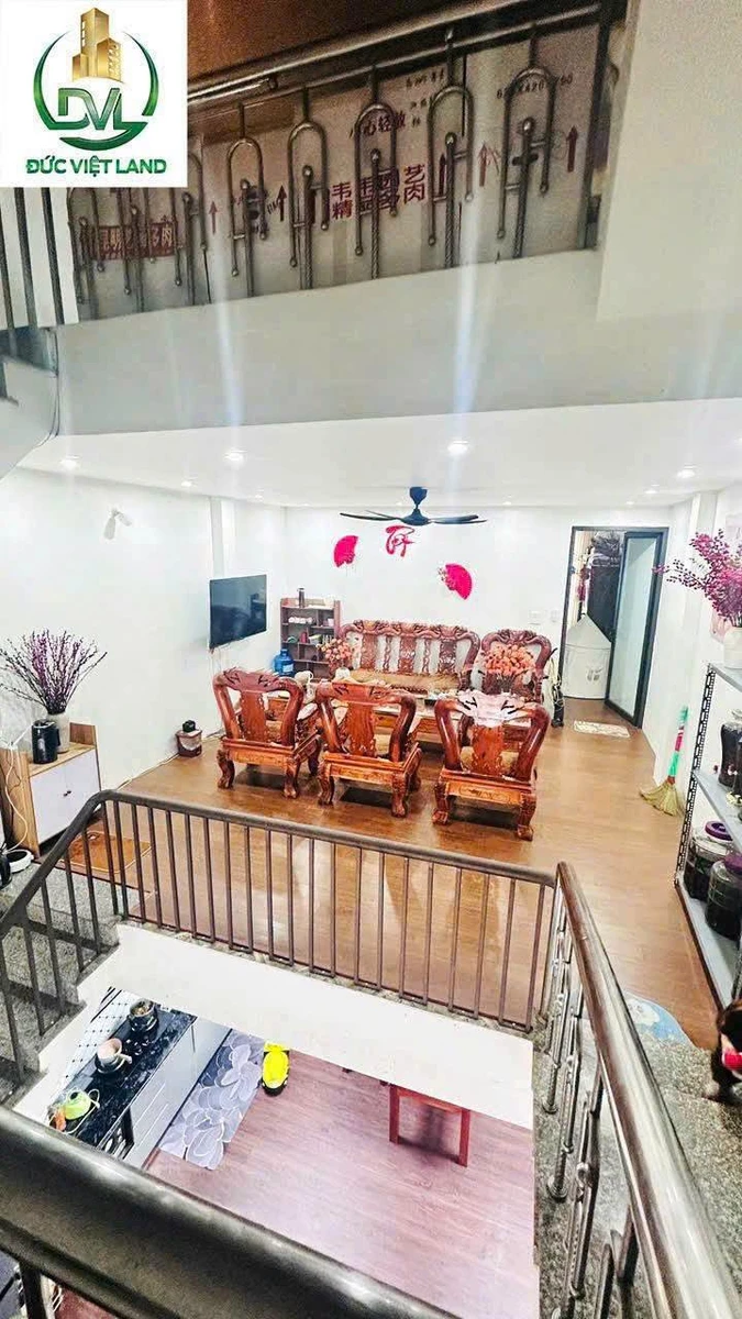 Bán nhà 2,5 tầng 4PN 102m² đường Điện Biên Quận 1 - Ảnh thu nhỏ 3
