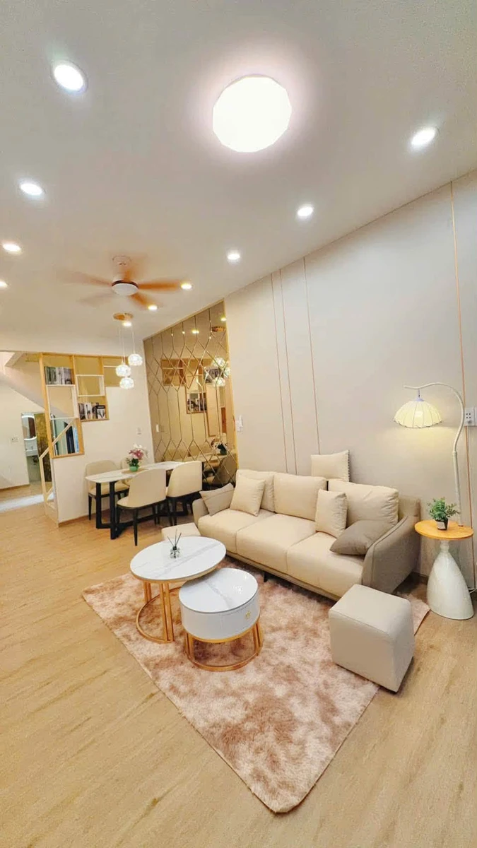 Bán nhà phố 80m2 sàn, 2 mặt hẻm, gần chợ Nhật Tảo, Nguyễn Duy Dương, Quận 10 - Ảnh thu nhỏ 2