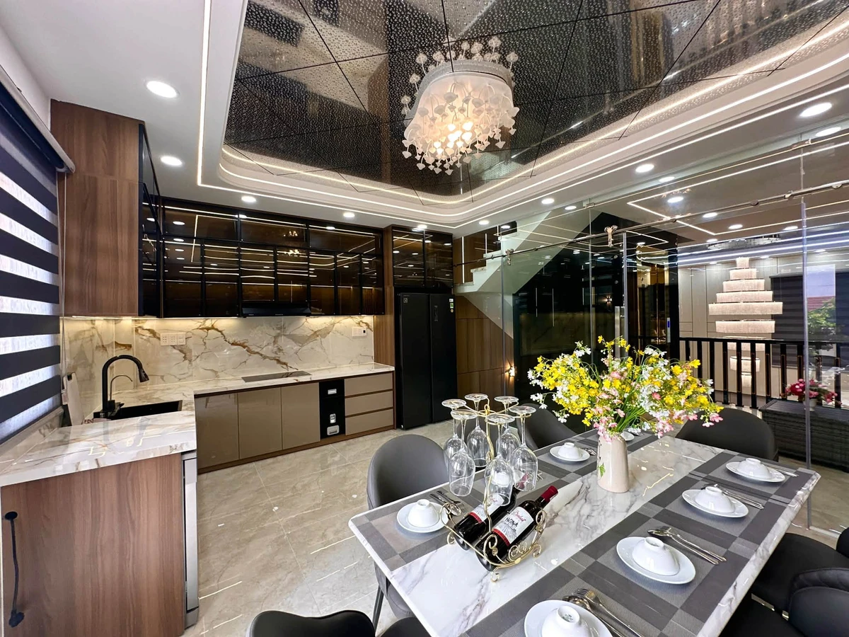 Nhà 5 tầng có thang máy, 280m², 4PN, 8.9 tỷ, Thạnh Xuân - Ảnh thu nhỏ 2