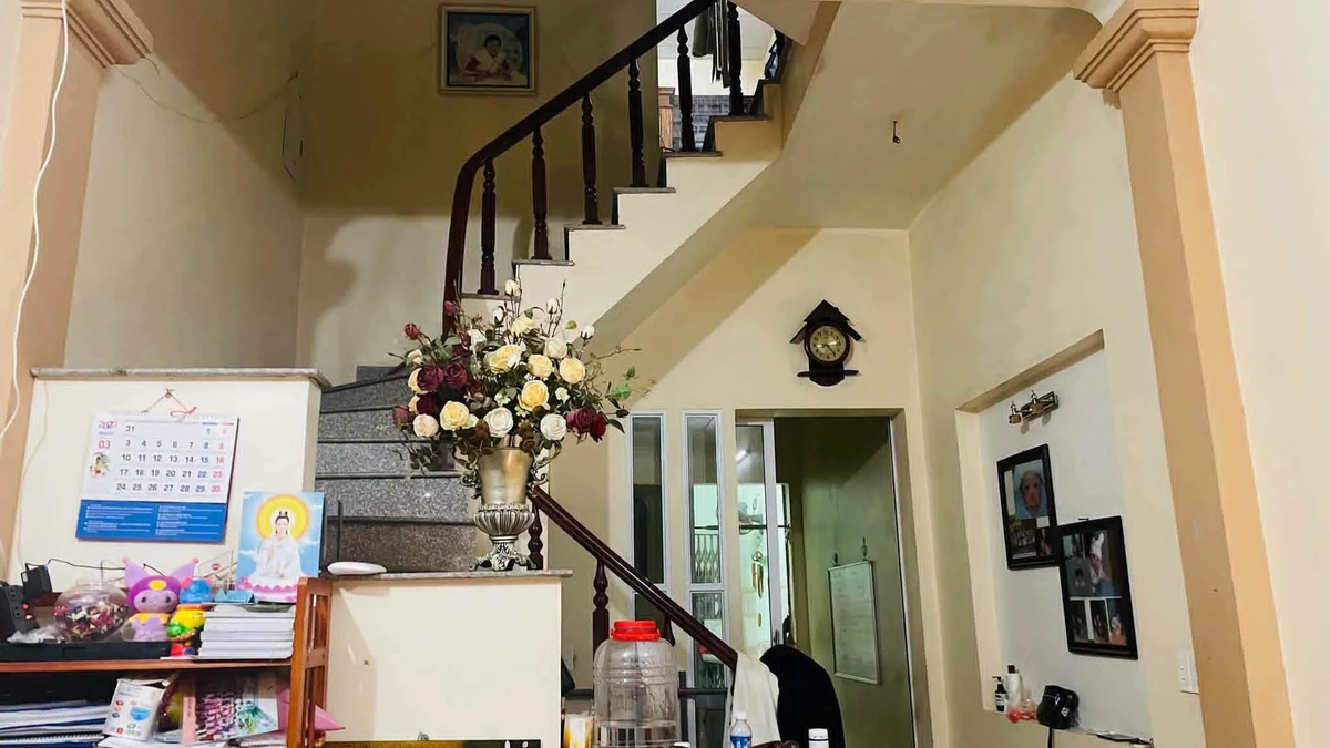Cho thuê nhà 3 tầng 228m² Phố Trần Văn Giáp 7.5tr/tháng - Ảnh 1