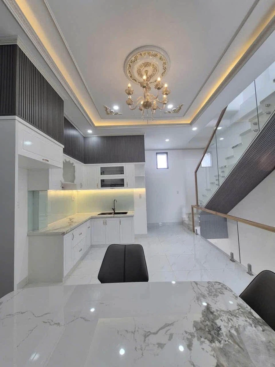 Nhà 3 tầng mặt tiền 60m² Buôn Ma Thuột 4.5 tỷ - Ảnh thu nhỏ 4