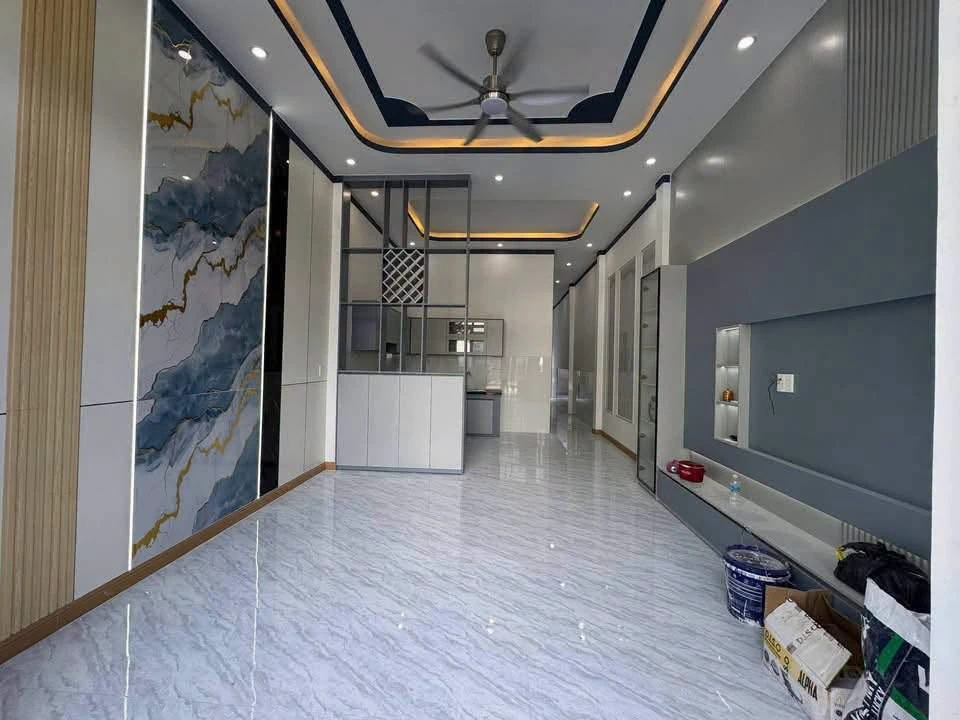 Bán nhà cấp 4 DT 5x20m thổ cư, gần chợ Bến Lớn, giá 1,89 tỷ - Ảnh thu nhỏ 2