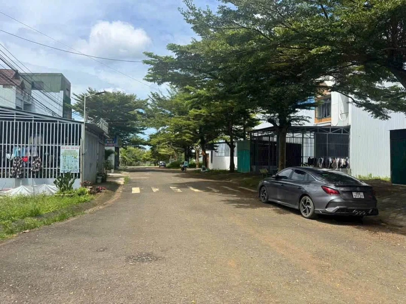 Bán đất 5x22m khu tái định cư Phạm Ngọc Thạch Bảo Lộc 2.39 tỷ