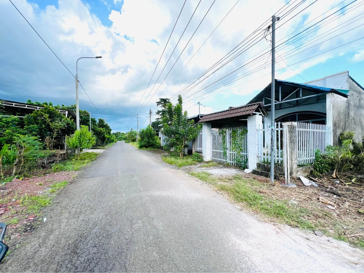 Bán đất mặt tiền Long Khánh 200m², sổ riêng 920 triệu - Ảnh thu nhỏ 3