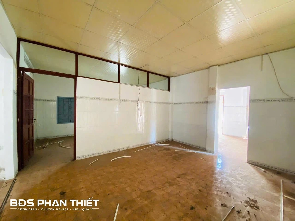 Bán nhà cấp 4 lô góc 3 mặt tiền 302 m², Phan Thiết - Ảnh thu nhỏ 5