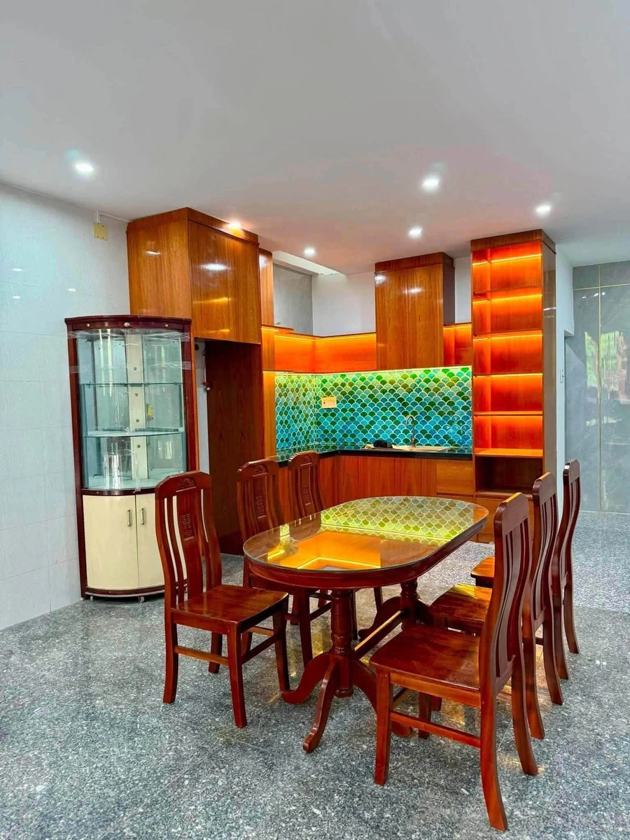 Bán nhà mặt tiền Tô Hiến Thành Quy Nhơn 72m² 3 tỷ 8 - Ảnh thu nhỏ 2