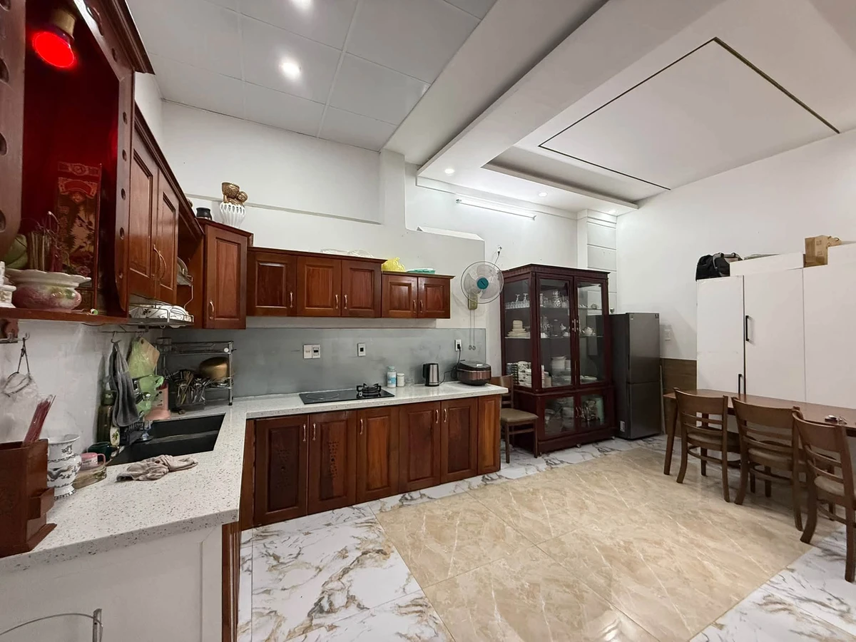 Bán nhà 3 lầu mặt tiền Nguyễn Công Trứ, 131m², Quận 1 - Ảnh thu nhỏ 4
